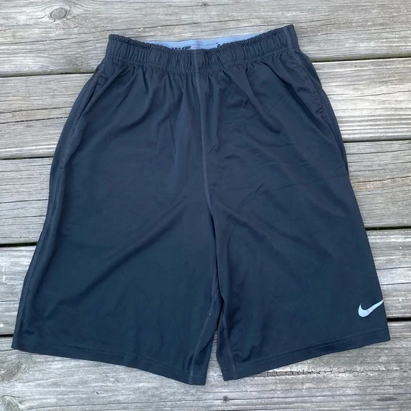 SOLD 💲Nike Dri fit black sports shorts size medium - Picture 2 of 7
